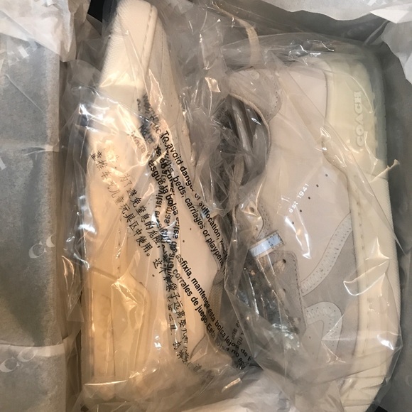 Authentic Coach shoes - Picture 3 of 4